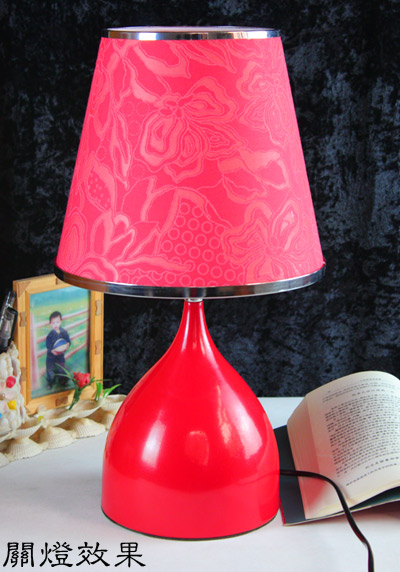 Red Printed Cloth Art Bedside Table Lamps - Click Image to Close