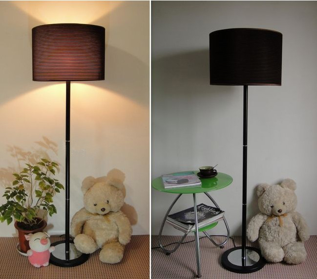 Modern Black Adjustable Floor Lamp with White/Black Basis