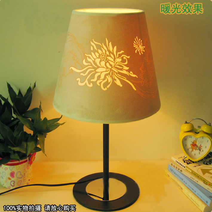 Red Floria Cover Black Base Bedside Table Lamps Wholesale