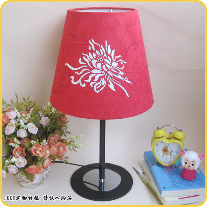 White Floria Cover Black Base Modern Table Lamps