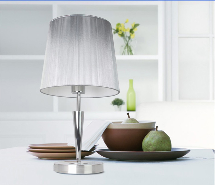 Silver Wire Drawing Chrome Table Lamp with Luring Discounts