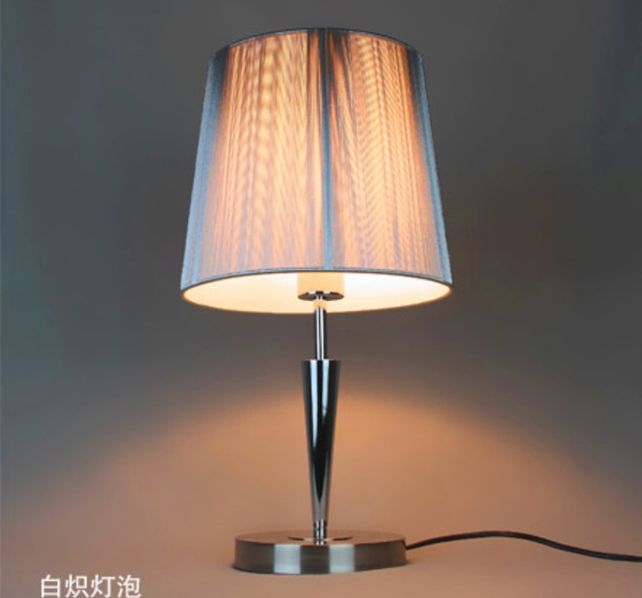 Silver Wire Drawing Chrome Table Lamp with Luring Discounts