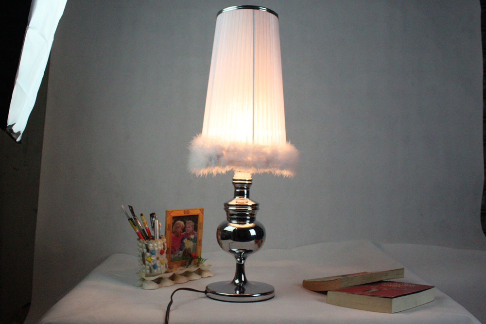 White Gauze Feather Cover Chrome-Plated Modern Table Lamps