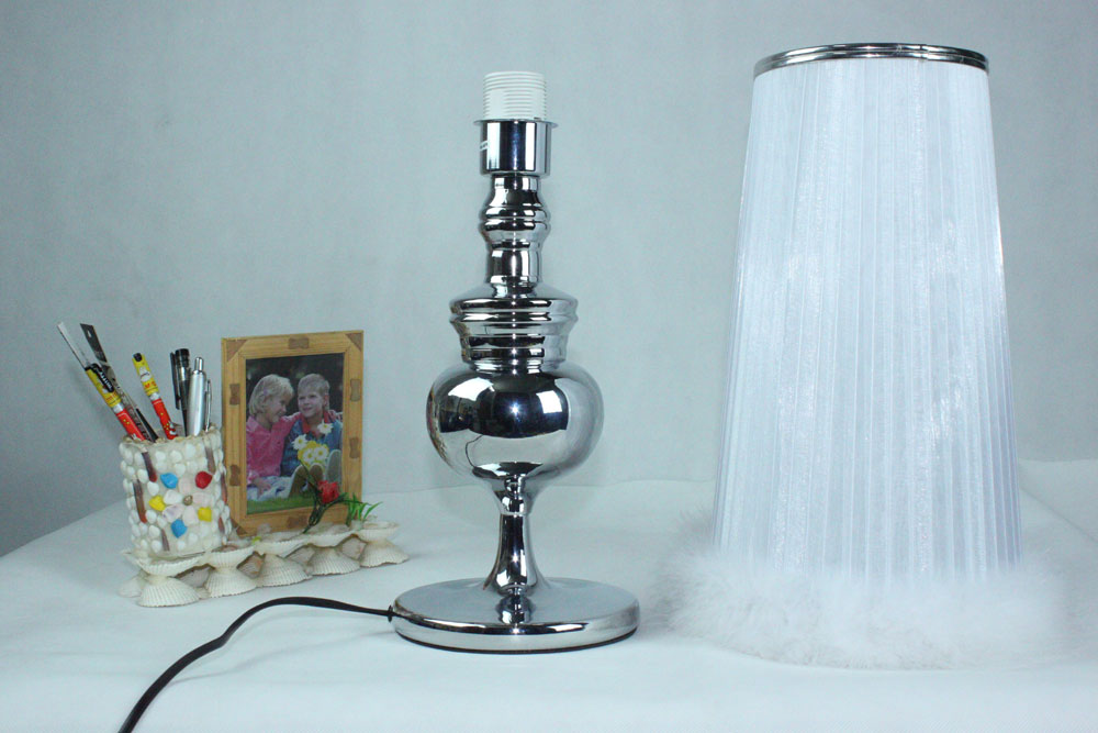 White Gauze Feather Cover Chrome-Plated Modern Table Lamps